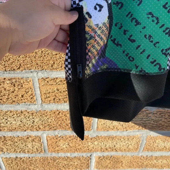 Lynn Ritchie silver pullover top size medium - Picture 6 of 10